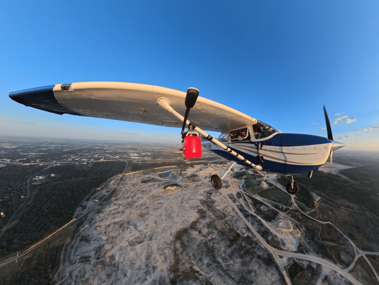 RANGER-U580 on Cessna Strut in Air